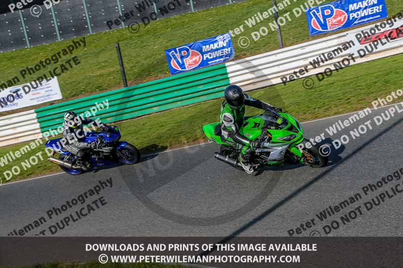 PJM Wedding Photography;enduro digital images;event digital images;eventdigitalimages;mallory park;mallory park photographs;mallory park trackday;mallory park trackday photographs;no limits trackdays;peter wileman photography;racing digital images;trackday digital images;trackday photos